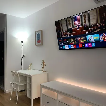 Deluxe Central Apartment Bucarest Esterno foto