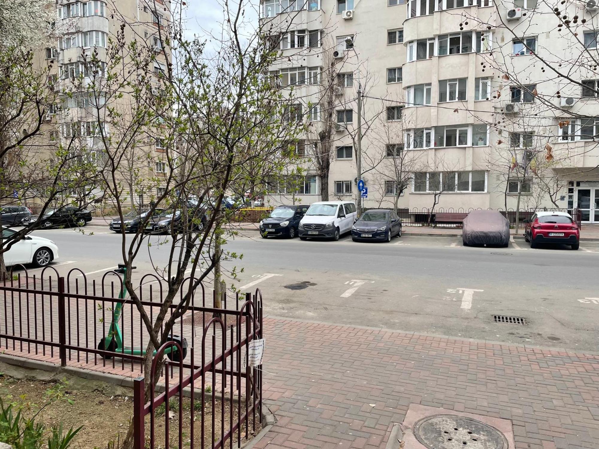 Deluxe * Bucarest